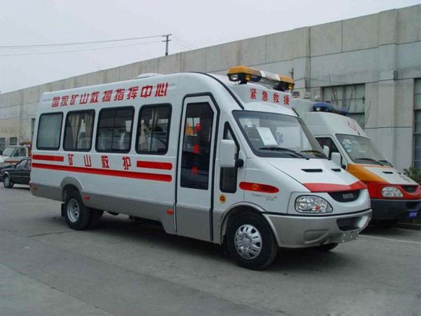救護(hù)車生產(chǎn)廠家的發(fā)展趨勢(shì)如何？一篇文章告訴你。01