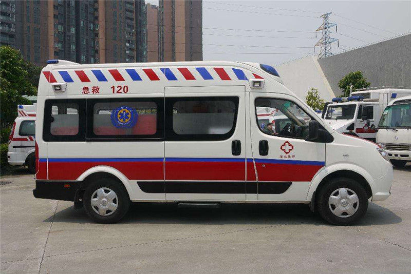 廣州救護(hù)車出租選擇應(yīng)該注意什么？01